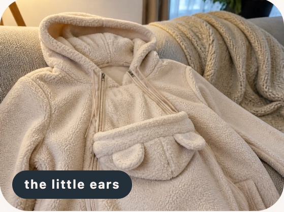 Détail du panneau à petites oreilles en polaire crème